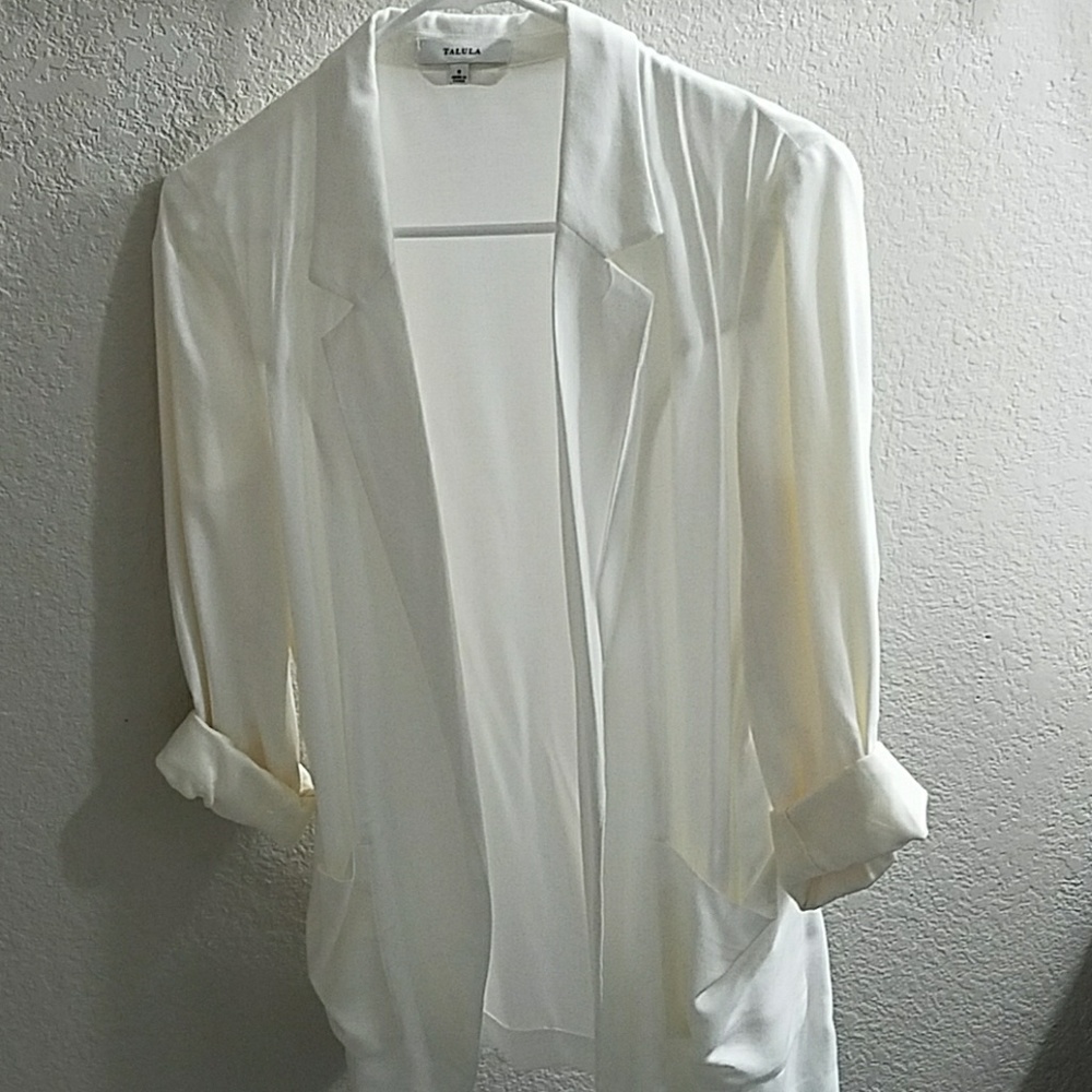 Aritzia talula kent blazer - color cream size 0